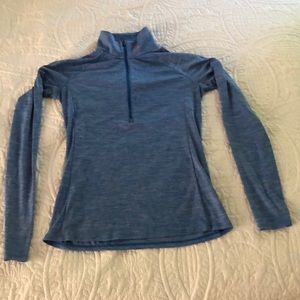 Workout top, quarter zip